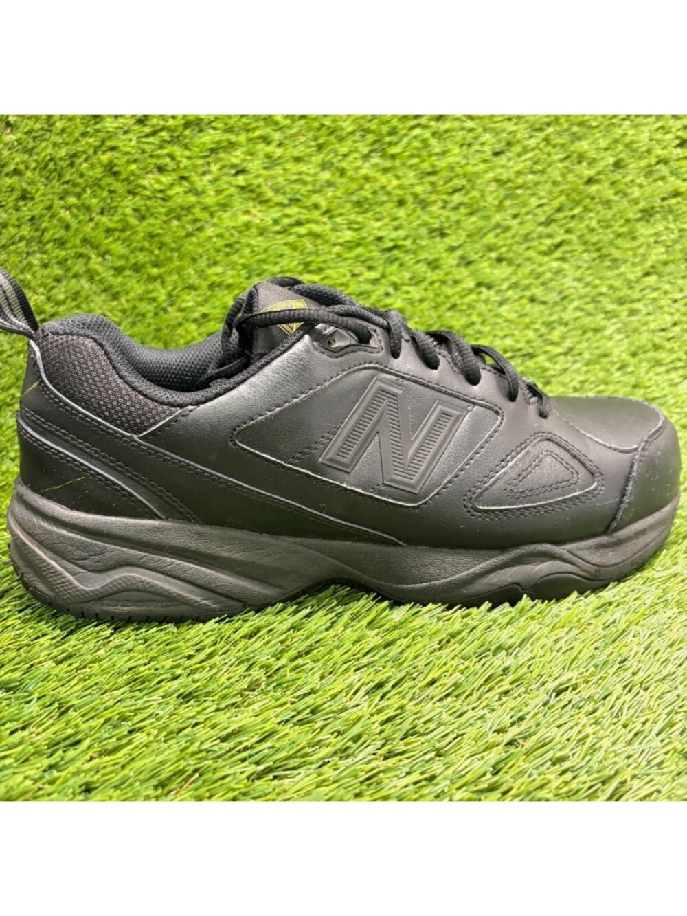 New Balance 608 V2 Mens Size 10.5 Black Slip Resistant Composite Toe Work Shoes